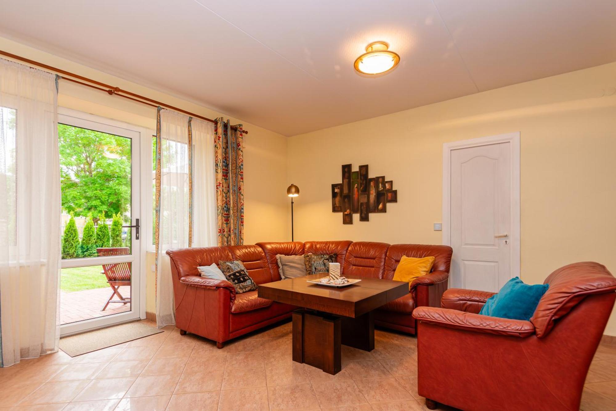 Family Inn Cottage With Terrace Palanga Buitenkant foto