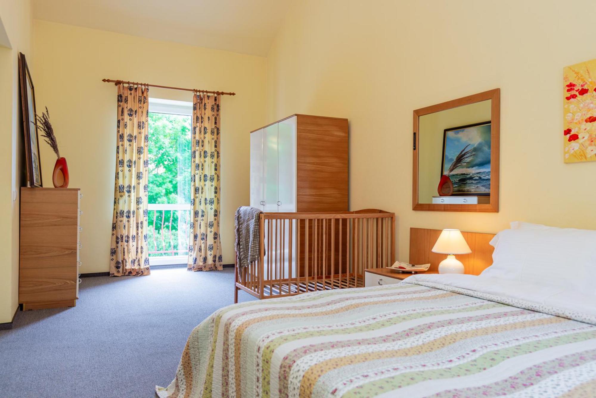 Family Inn Cottage With Terrace Palanga Buitenkant foto