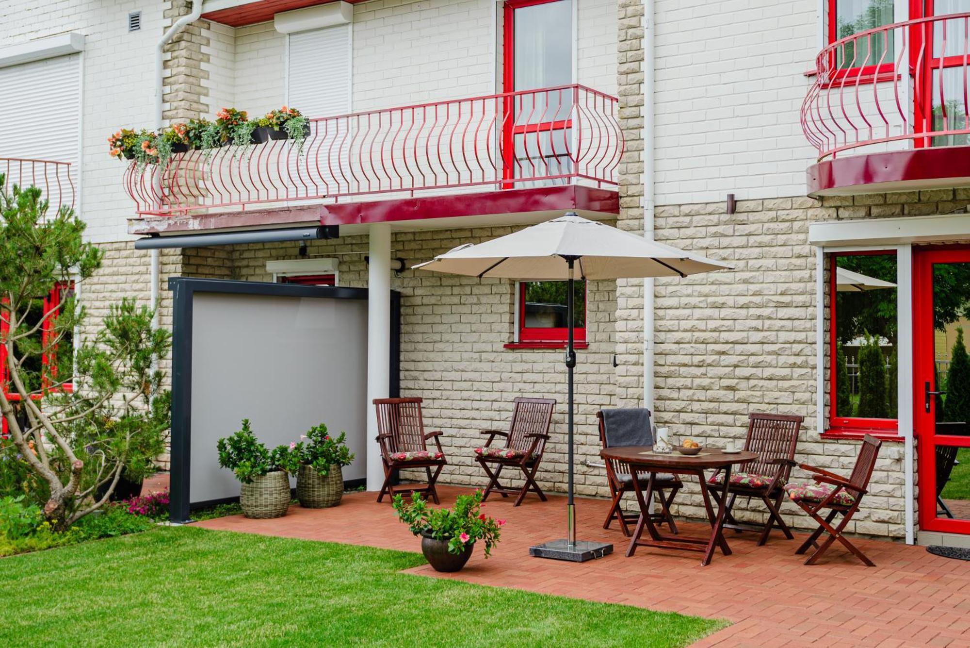 Family Inn Cottage With Terrace Palanga Buitenkant foto